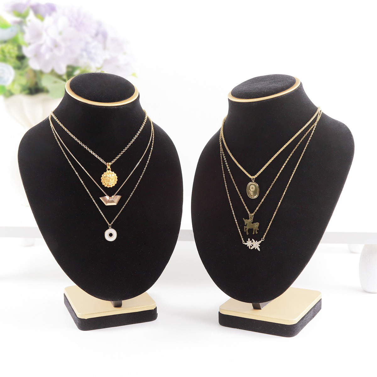 Body Jewelry Stores - Body zwart fluwelen sieradenbustes, realistisch stapelbaar