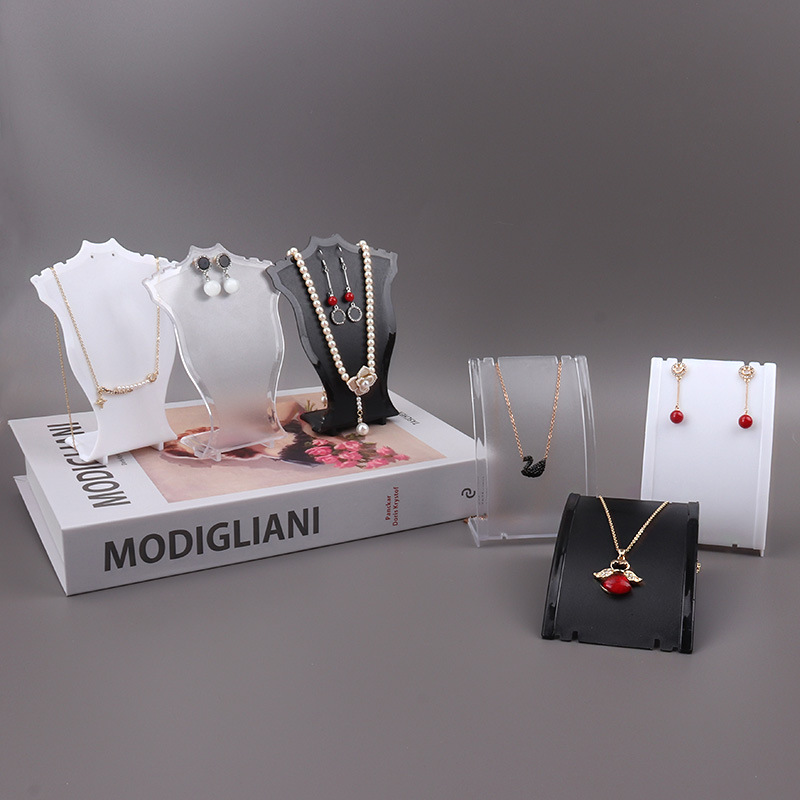 Body Jewelry Display Ideas - Acryl Mini Ketting Etalagepop Hanger Model