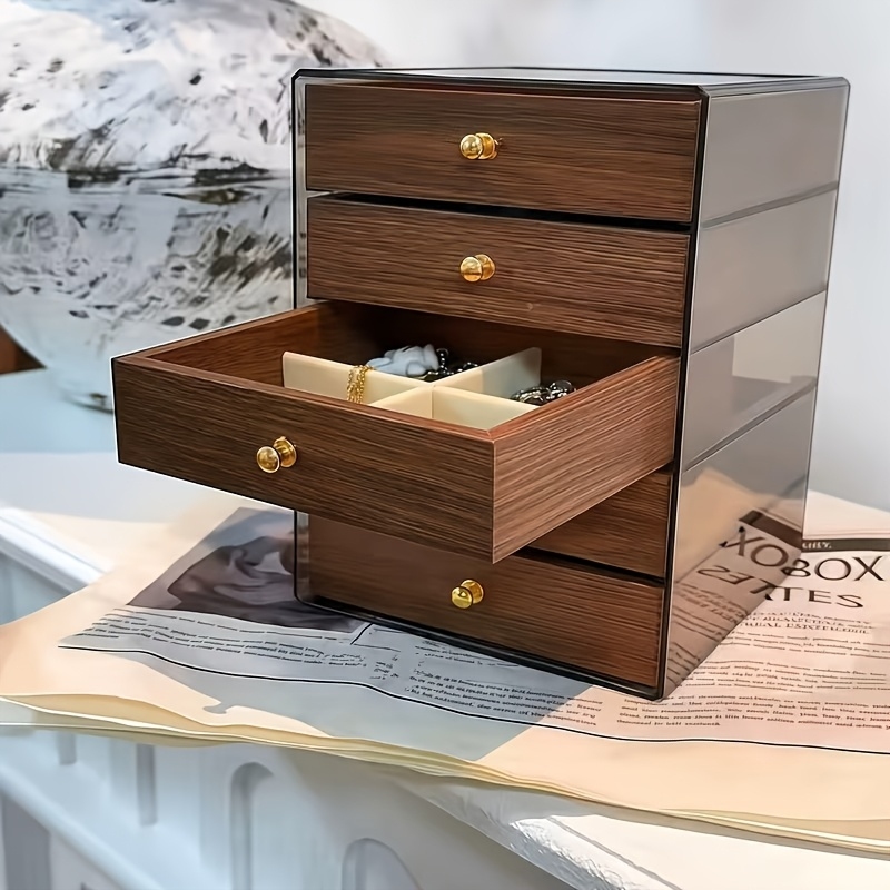 Vijflaagse sieradendoos van pe - Body Jewelry Stores recensie en prijs