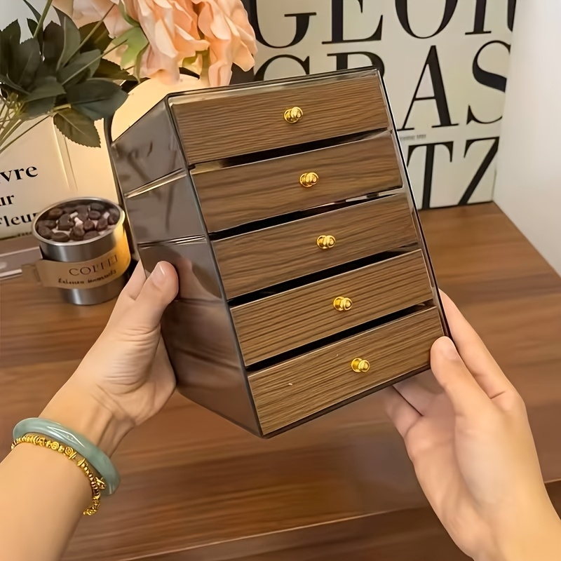 Vijflaagse sieradendoos van pe - Body Jewelry Stores recensie en prijs