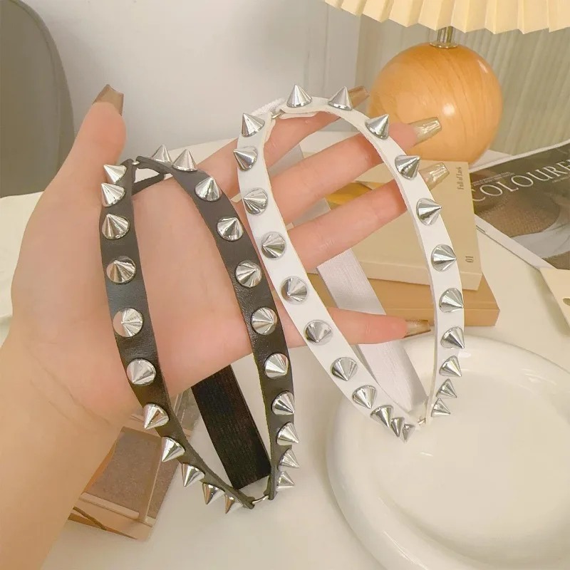 Dubbele rij conische spike bee - Body Jewelry Chain recensie en prijs